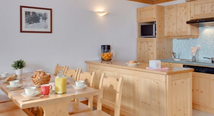 Residence Les Chalets de l'Adonis, Les Menuires ski chalet, image 4